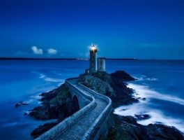 国内值得推荐的旅游景点，全国30个值得旅游景点排行榜